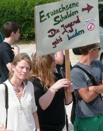 02. Juli 2013 Demo und Stadtratsitzung